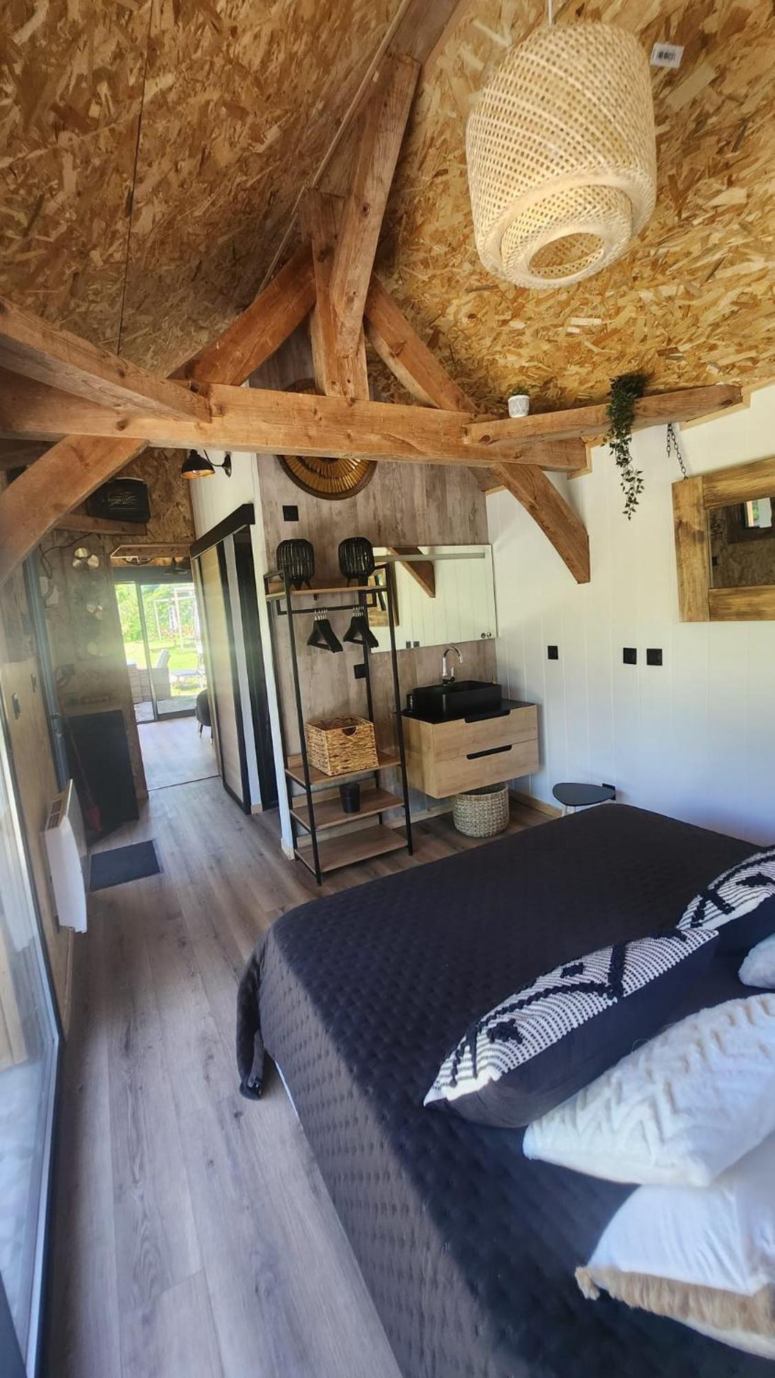 Lodge Du Chateau De Feschaux Villeneuve-sous-Pymont Luaran gambar
