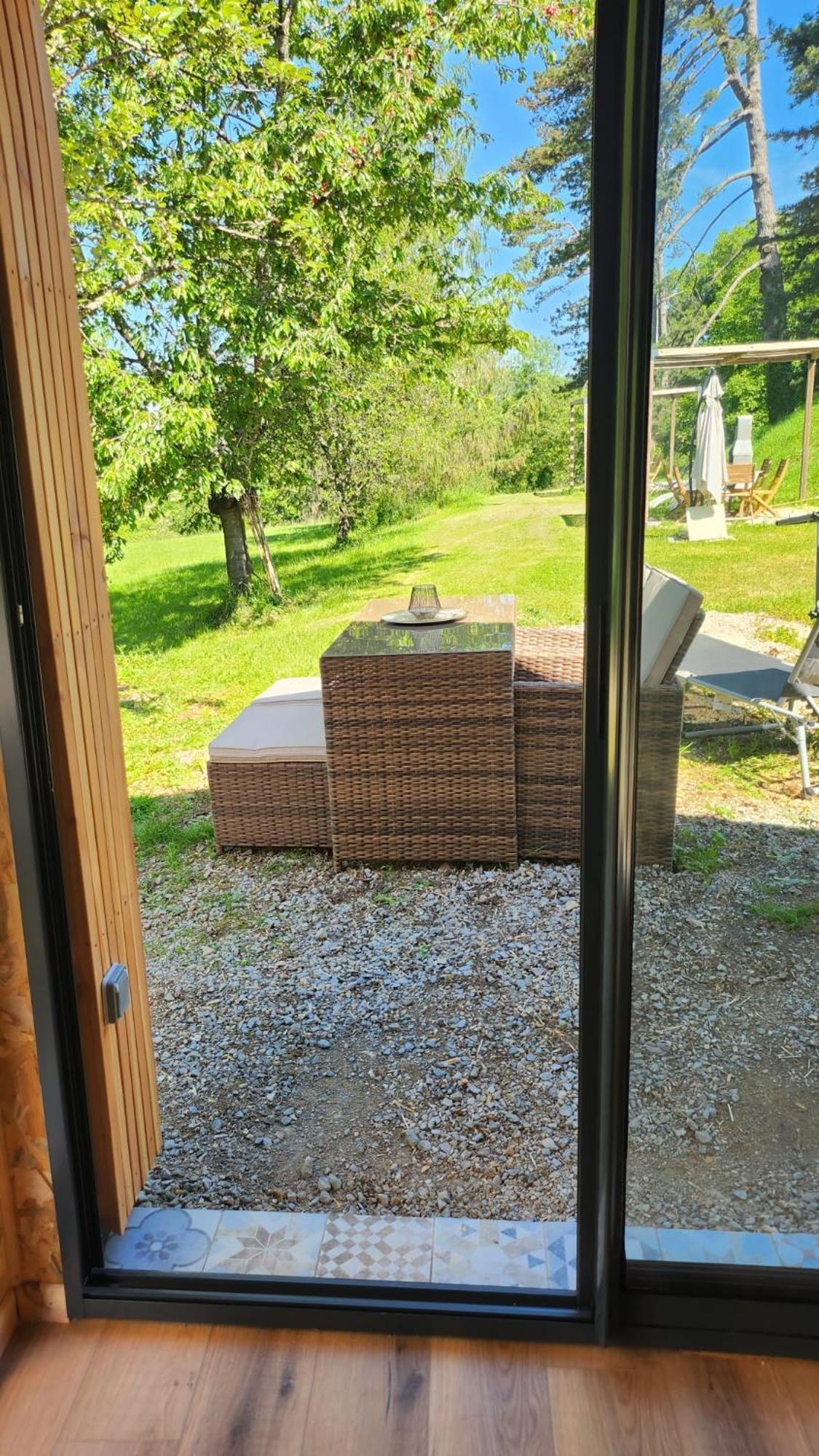 Lodge Du Chateau De Feschaux Villeneuve-sous-Pymont Luaran gambar
